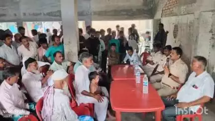 राजमहल: थाना प्रभारी गुलाम सरवर के नेतृत्व में डाहू टोला और कर्बला गांव में नशा मुक्ति जागरूकता अभियान चलाया गया