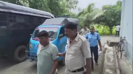 কাকদ্বীপ: নাবালিকা মেয়েকে অপরাহরনের অভিযোগে গ্রেফতার এক অভিযুক্ত হারুউড পয়েন্ট এলাকার ঘটনা আজ আদালতে পেশ করল