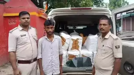 मधुबनी: रहिका पुल के पास उत्पाद विभाग ने शराब से लदी स्कॉर्पियो के साथ एक तस्कर को किया गिरफ्तार