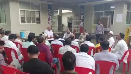 सुसनेर: सुसनेर पुलिस थाने में मोहर्रम पर्व को लेकर शांति समिति की हुई बैठक, तहसीलदार व थाना प्रभारी रहे मौजूद