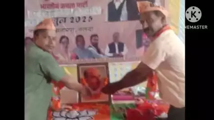 इस्लामपुर: भारतीय जनता पार्टी ने इस्लामपुर में डॉक्टर श्यामा प्रसाद मुखर्जी का बलिदान दिवस मनाया