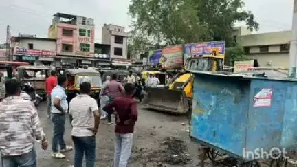 चित्तौड़गढ़: सुभाष चौक मुख्य मार्ग से हटाया गया अतिक्रमण, क्षेत्र को 'नॉन-वेंडिंग जोन' घोषित किया गया, अब लगेगा ₹1000 का जुर्माना