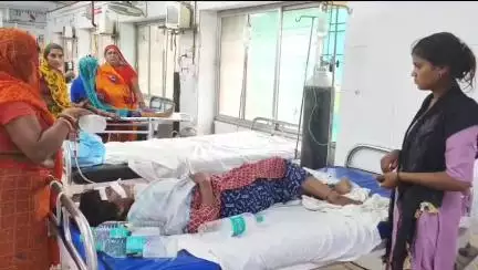 महोबा: डहर्रा गांव की एक किशोरी ने अज्ञात कारणों से खाया जहरीला पदार्थ, जिला अस्पताल में इलाज जारी