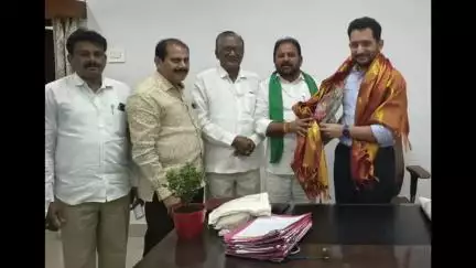 జూలూరుపాడు: వైరా నియోజకవర్గానికి సింగరేణి నుండి సహాయ సహకారాలు అందించాలి డైరెక్టర్ గౌతమ్ కి ఎమ్మెల్యే రాందాస్ నాయక్ వినతి