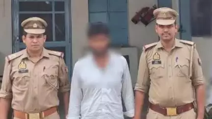 कांठ: चौरा चेतरामपुर निवासी युवक को आरोपीगण ने बंधक बनाकर इच्छा के विरुद्ध श्रम कराया और मारपीट की, जिससे युवक की हालत बिगड़ी
