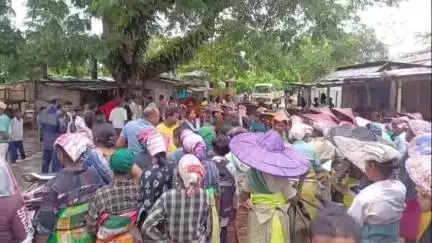 মৰিয়নি: মৰিয়নিৰ কঁঠালগুৰিত ভয়ংকৰ পথ দুৰ্ঘটনা, নিহত এজন আৰু আঘাতপ্ৰাপ্ত পাঁচজন শ্ৰমিক, উত্তপ্ত পৰিস্থিতিৰ সৃষ্টি বাগিছাত