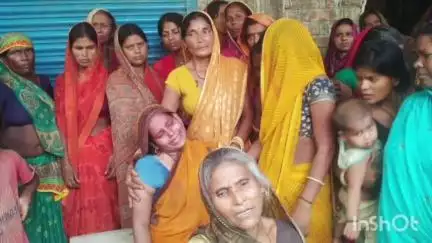 आलमनगर: रतवारा थाना क्षेत्र में पूर्व मुखिया के पुत्र की गला रेतकर हत्या, ग्रामीणों ने सोमवार को किया सड़क जाम