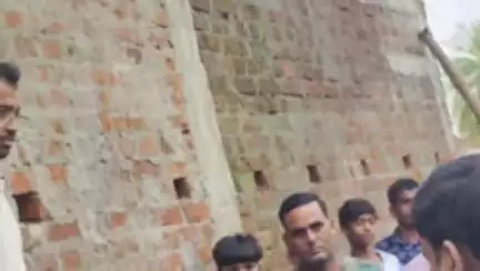 हज़ारीबाग: हजारीबाग के बारटोला गांव में दीवार गिरने से दंपति की मौत, प्रशासन ने दी राहत सहायता
