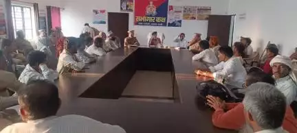 रुधौली: रुधौली थाने में आगामी त्योहारों को लेकर पीस कमेटी की हुई बैठक