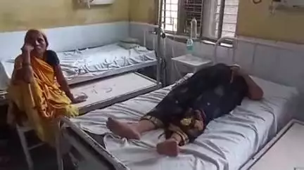 दातागंज: बदायूं के गढ़ा गांव के निकट चलती बाइक से महिला गिरी, गंभीर रूप से घायल हुई