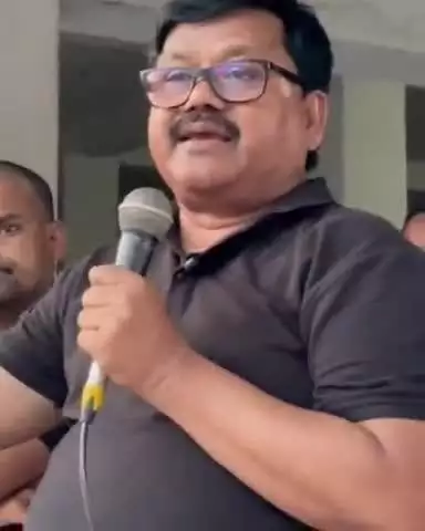 कोचाधामन: रहमतपारा हाट में वक्फ बचाओ, दस्तूर बचाओ कांफ्रेंस का आयोजन