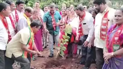 ಕಾರವಾರ: ನಗರದಲ್ಲಿ ಬಿಜೆಪಿ ಘಟಕದಿಂದ ವಿಶ್ವ ಪರಿಸರ ದಿನ ಆಚರಣೆ