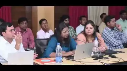 राजिम: संयुक्त जिला कार्यालय के सभाकक्ष में ई-ऑफिस प्रणाली पर अधिकारियों और कर्मचारियों को दिया गया प्रशिक्षण