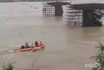अटरू: बाराँ में 29 भेड़ पालकों का सफल रेस्क्यू किया गया, नदियां जलमग्न हुईं