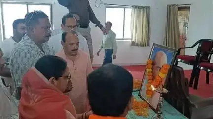 सिवनी: जिला भाजपा कार्यक्रम में डॉ. श्यामा प्रसाद मुखर्जी की पुण्यतिथि पर हुई श्रद्धांजलि सभा