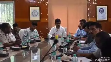 देवघर: राजकीय श्रावणी मेला 2025 की तैयारी को लेकर समाहरणालय सभागार में हुई समीक्षा बैठक