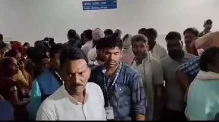 ग्वालियर गिर्द: जिले के प्रभारी मंत्री तुलसीराम सिलावट अचानक पहुंचे जयारोग्य चिकित्सालय
