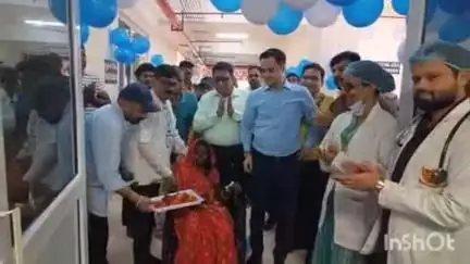 मधुबनी: मॉडल अस्पताल मधुबनी में डीएम आनंद शर्मा ने 6 बेड वाले आईसीयू सेवा का शुभारंभ किया