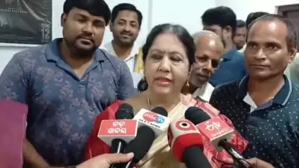 କୋରେଇ: ଡାକ୍ତର ଶ୍ୟାମା ପ୍ରସାଦ ମୁଖାର୍ଜୀଙ୍କ ନୀତି ଆଦର୍ଶକୁ ନେଇ ସନ୍ତରା ସ୍ଥିତ ସଂସ୍କୃତି ଭବନରେ ପତିକ୍ରିୟା ଦେଲେ ପୂର୍ବତନ ବିଧାୟିକା