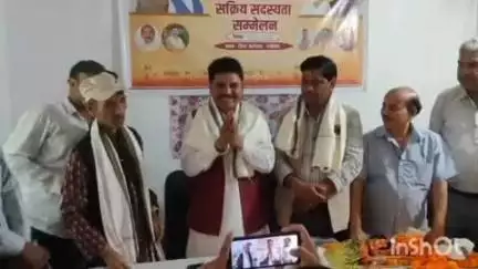 रानीखेत: डॉ. मुखर्जी के बलिदान दिवस पर ताड़ीखेत में भाजपा कार्यकर्ताओं ने श्रद्धांजलि अर्पित की, विचार आज भी प्रासंगिक