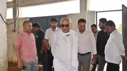 सिहावल: सीधी सांसद ने सीधी जिले के नौढ़िया स्थित कृष्ण गौशाला का किया निरीक्षण
