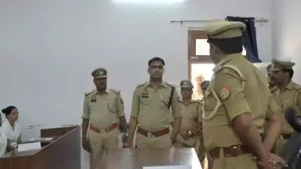 नवाबगंज: पुलिस लाइन में एसपी ने निरीक्षण कर रिक्रूट आरक्षियों की ट्रेनिंग व्यवस्था का लिया जायजा, दिए आवश्यक निर्देश