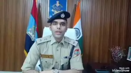सतपुली: एसएसपी पौड़ी लोकेश्वरसिंह के निर्देश का पालन करते हुए सतपुली थाने ने आज 6 बजे तीनों रोड पर वाहन चालकों के चालान किए