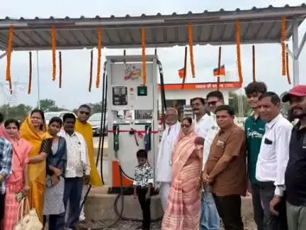 तिल्दा: तुलसी नेवरा में इंडियन ऑयल के यादव जी पेट्रोल पंप का शुभारंभ हुआ