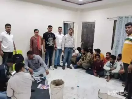 फुलंब्री: महाल पिंपरी शिवारात पोलिसांचा जुगार अड्ड्यावर छापा, १५ लाख ९६ हजाराचा मुद्देमाल जप्त