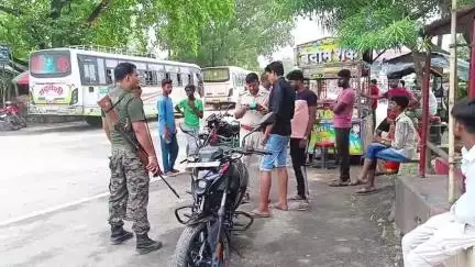 बसंतपुर: सुपौल: एसपी के निर्देश पर भीमनगर में सघन वाहन जांच, ₹12 हजार का जुर्माना वसूला गया