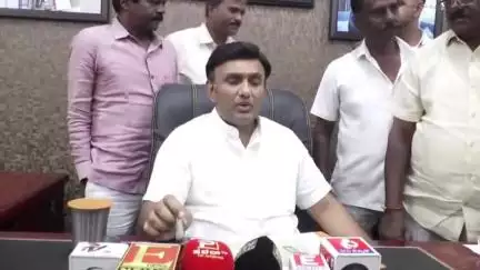 ಚಿಕ್ಕಬಳ್ಳಾಪುರ: ಜಿಲ್ಲೆಯಲ್ಲಿ ಉಸ್ತುವಾರಿ ಸಚಿವರು ತುಘಲಕ್ ದರ್ಬಾರ್ ನಡೆಸುತಿದ್ದಾರೆ ನಗರದಲ್ಲಿ ಸಂಸದ ಡಾ ಕೆ. ಸುಧಾಕರ್