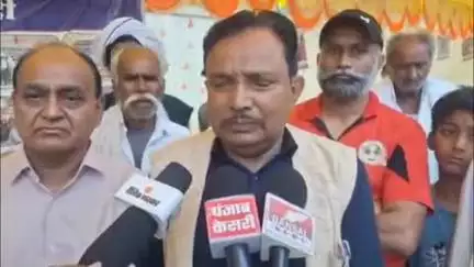 खंडवा नगर: खंडवा में इंदिरा सागर बांध पीड़ितों ने कलेक्टर से लगाई मदद की गुहार