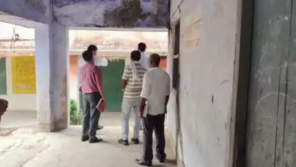औरंगाबाद: विधानसभा चुनाव 2025 को लेकर जिला प्रशासन ने कसी कमर, सदर अनुमंडल पदाधिकारी ने भरथौली के बूथ 27 का किया निरीक्षण