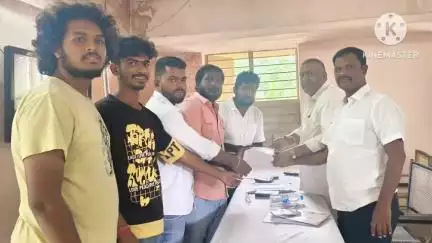 పట్టణంలో ప్రభుత్వ నిబంధనలు పాటించని విద్యా సంస్థలపై చర్యలు తీసుకోవాలని తహసీల్దార్‌కు ఎంఎస్‌యూఐ, పీఎస్ఎఫ్ఐ నేతలు వినతి