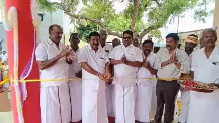 காரைக்குடி: கழனிவாசலில் புதிதாக கட்டப்பட்ட கலையரங்கத்தை மக்கள் பயன்பாட்டிற்கு திறந்து வைத்த மாங்குடி MLA