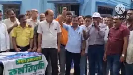 বাঁকুড়া ১: ২২৫ কোটি টাকার বেশি পাওনা বকেয়া, আজ বাঁকুড়ায় কর্মবিরতিতে জনসাস্থ্য কারিগরি দপ্তরের ঠিকাদাররা
