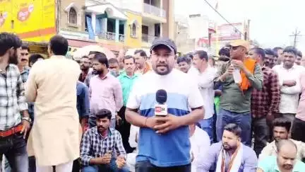 जबलपुर जिला के  शहपूरा ब्लॉक में यूरिया और DAP की कालाबाजारी और अनियमितता के ख़िलाफ़ प्रदर्शन..