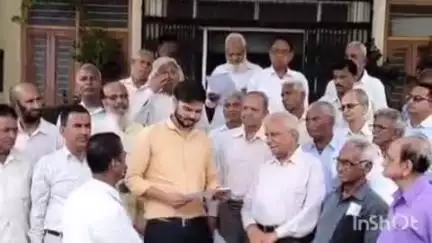 खेरवाड़ा: खेरवाड़ा में पेंशनर समाज ने आठवें वेतन आयोग के लाभ के संदर्भ में उपखंड अधिकारी को ज्ञापन दिया