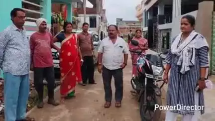 नैनपुर: वार्ड नं-15 में अवैध कॉलोनी क्षेत्र में जलभराव और नाली निकासी का नगरपालिका अध्यक्ष ने किया निरीक्षण