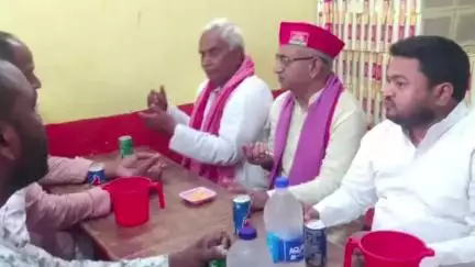 रसड़ा: नगरा पहुंचे सपा विधानसभा प्रभारी का ग्रामीण इलाकों में कार्यकर्ताओं ने जोरदार स्वागत किया, मिशन 2027 पर हुई चर्चा