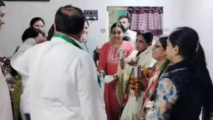 सिवनी: सिवनी नगर पालिका परिषद: सुभाष वार्ड पार्षद उपचुनाव के लिए कांग्रेस प्रत्याशी आरती शाह ने किया नामांकन दाखिल