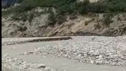 धारचूला: गर्ब्यांग में काली नदी के कारण हो रहा भू कटाव, गांव के लिए बना खतरा