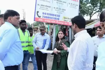 पीलीभीत  /  आयुक्त बरेली मण्डल बरेली  सौम्य अग्रवाल की अध्यक्षता में मुख्यमंत्री डैशबोर्ड की समीक्षा बैठक गांधी सभागार म