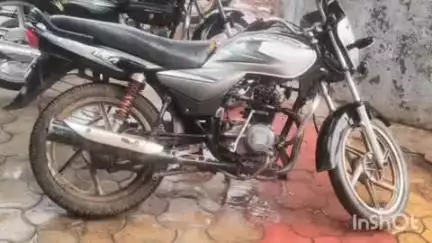 भितरवार: गढ़ी सालमपुर तिराहे पर मोटरसाइकिल सवार पकड़ा गया, स्मैक ज़ब्त