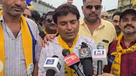 કેશોદ: વિસાવદર વિધાનસભાની ચૂંટણીમાં આમ આદમી પાર્ટીનો વિજય થતા ચાર ચોક ખાતે આ પાર્ટી દ્વારા વિજય ઉત્સવ મનાવાયો