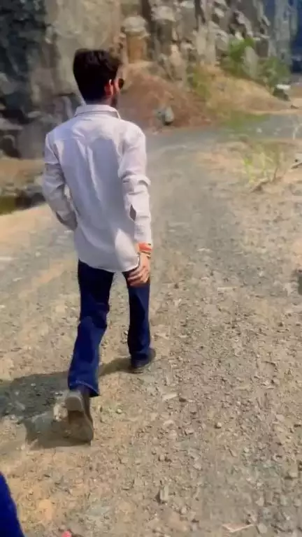 सहयोग करना आदत है, मदद करना धर्म है 
इसे कायरता की निशानी समझने की गलती न करें 🙏🏻

#apsgurjar #gwalior