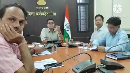 दौसा: जिला कलेक्टर देवेंद्र कुमार ने जिला स्तर के अधिकारियों की बैठक ली, दीनदयाल उपाध्याय संबल पखवाड़ा योजना की की समीक्षा