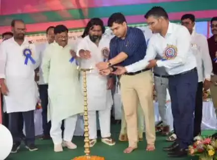 महेशपुर: महेशपुर प्रखंड के खरियोपाडा में 76वां वन महोत्सव, सांसद, विधायक और उपायुक्त ने किया पौधारोपण