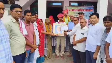 लालसोट: लोरवाड़ा निवासी निशांत मीणा ने नीट-2025 में एसटी में ऑल इंडिया में पहली रैंक प्राप्त की, वेलफेयर सोसाइटी ने किया अभिनंदन