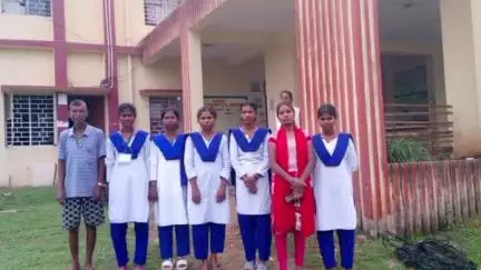 अल्बर्ट एक्का (जारी): आईटीआई के छात्रों ने प्रशासन से पक्की सड़क निर्माण की मांग की, कीचड़ भरे रास्तों पर चलना मुश्किल